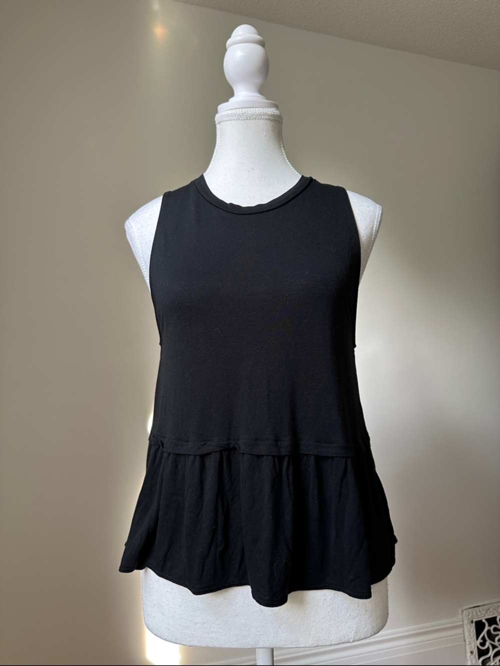 WILFRED Black Oversized Bohemian Summer Preppy Peplum Tank Top Small